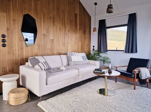 Luxury Villa, 1 King Bed with Sofa bed | 1 bedroom, desk, laptop workspace, blackout drapes - Svartaborg (Husavik)