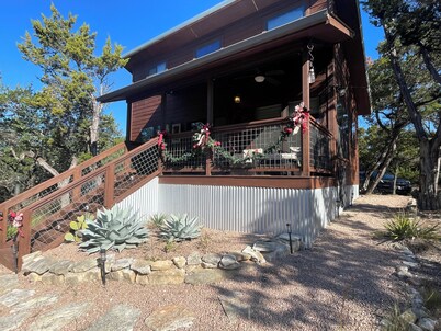 Hillcountry Creekside Cabin, private, near Hamilton Pool, Reimers Ranch