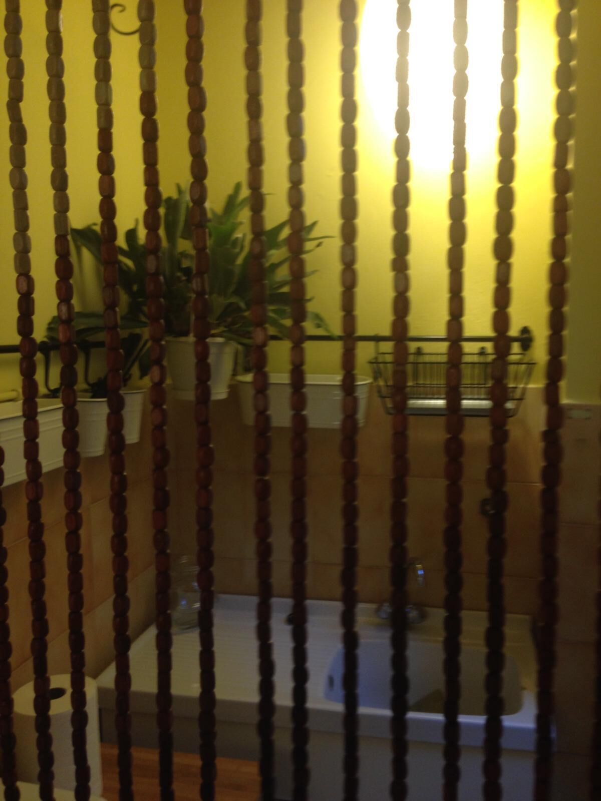 Réfrigérateur, plaque de cuisson, bouilloire électrique