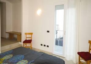 5 Schlafzimmer, Bügeleisen/Bügelbrett, kostenloses WLAN, Bettwäsche