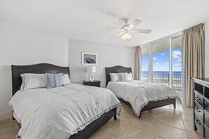4 bedrooms, iron/ironing board, free WiFi, bed sheets - Newly Redecorated Modern Four Bedroom and Large Wraparound Balcony. Complimentary Boat Slip! (Orange Beach)