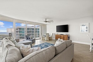 Smart TV, table tennis, stereo - Newly Redecorated Modern Four Bedroom and Large Wraparound Balcony. Complimentary Boat Slip! (Orange Beach)