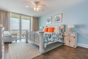 4 slaapkamers, een strijkplank/strijkijzer, gratis wifi, beddengoed