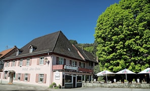 Fachada de la propiedad