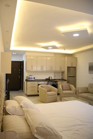 Interior - Amazing one Bedroom Apartment in Amman, Elwebdah 7 (Amman)