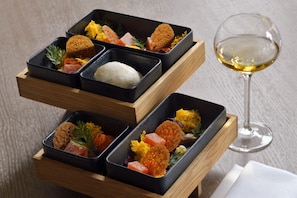 Frühstück, Mittagessen, Abendessen, internationale Küche