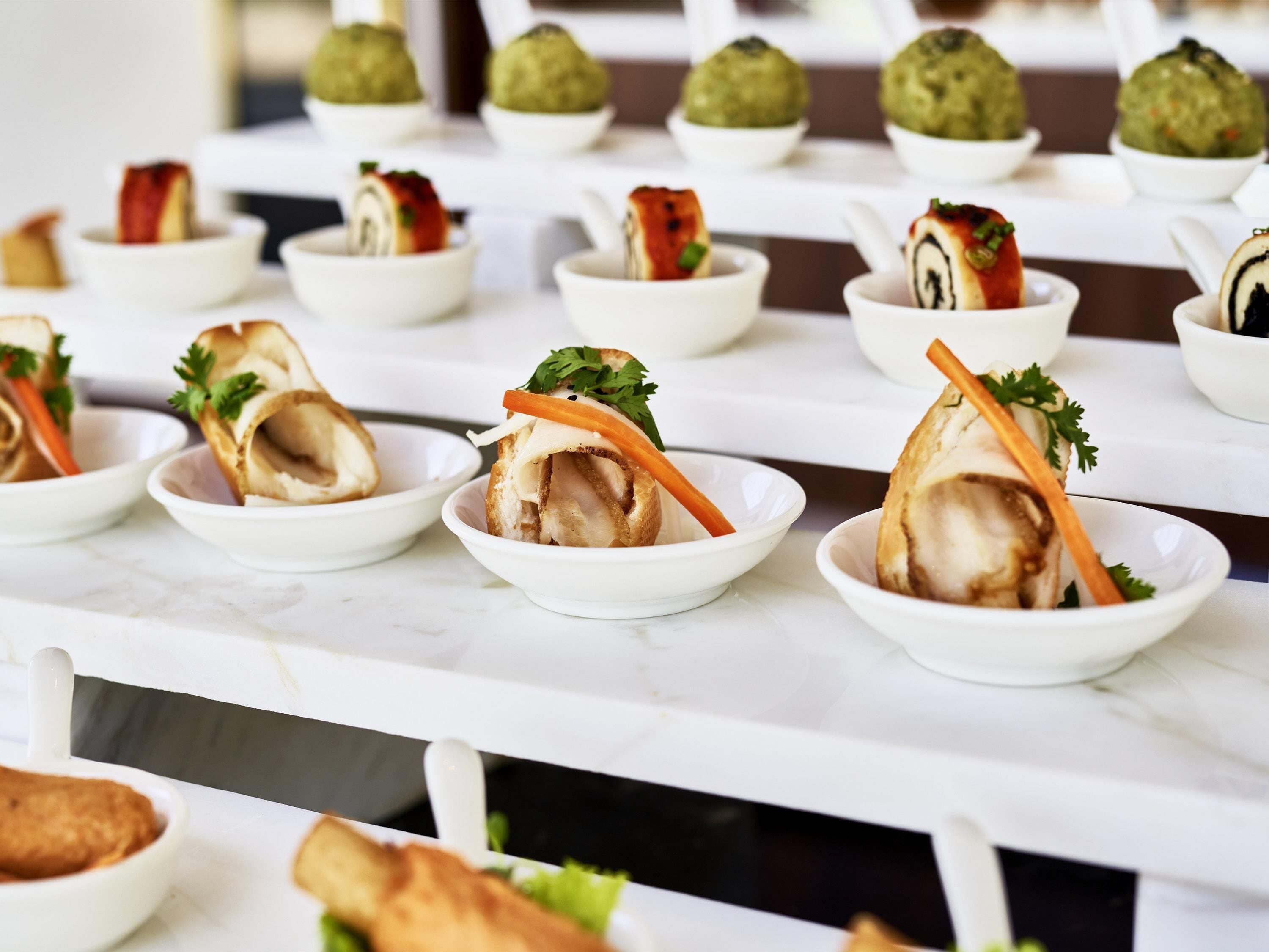 Dagelijks ontbijtbuffet (VND 550000 per persoon)