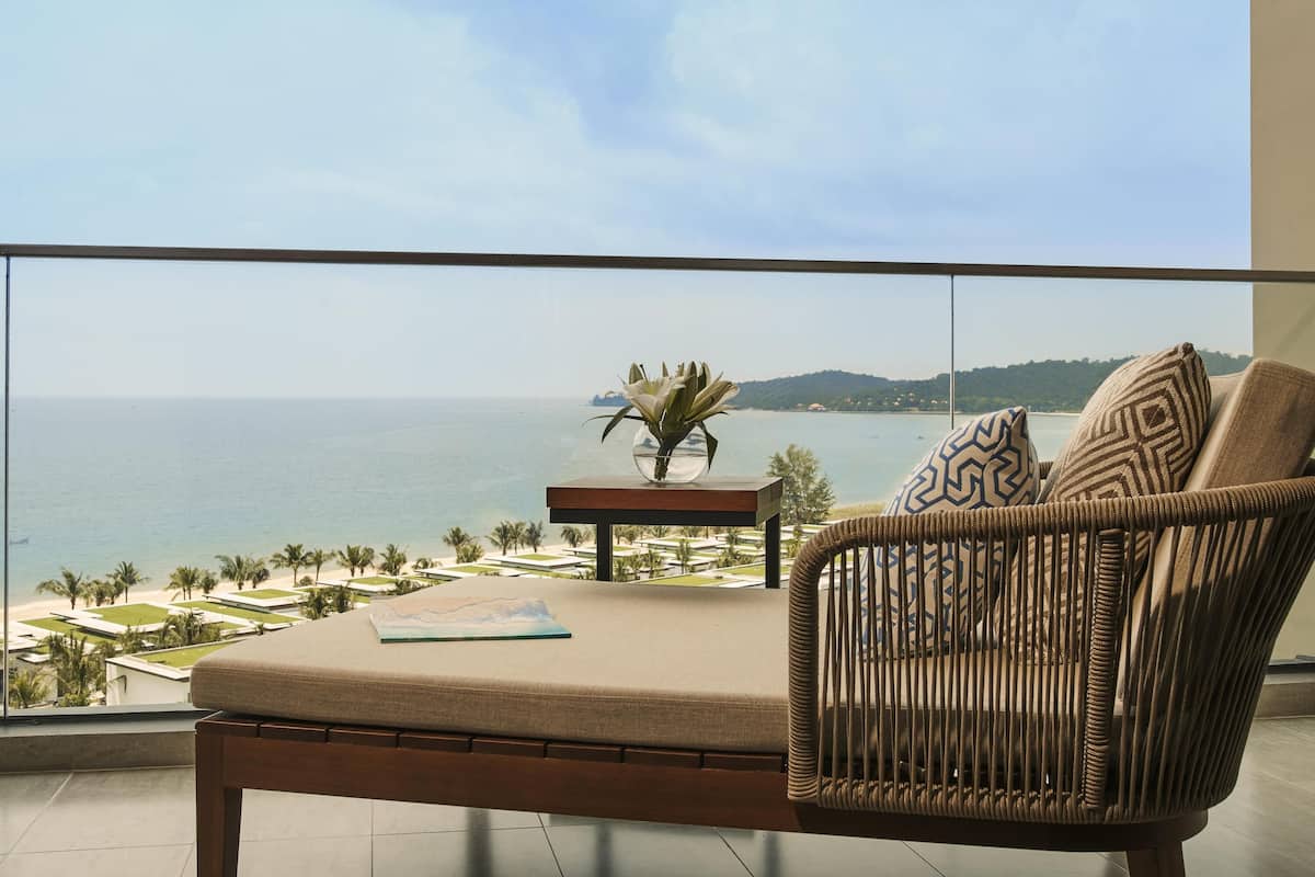 Biancheria da letto di alta qualità, copriletto in piuma, minibar