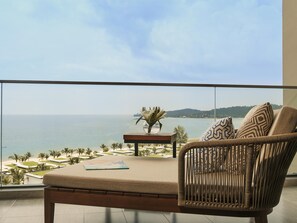 Premium-sengetøj, dundyner, minibar, pengeskab på værelset