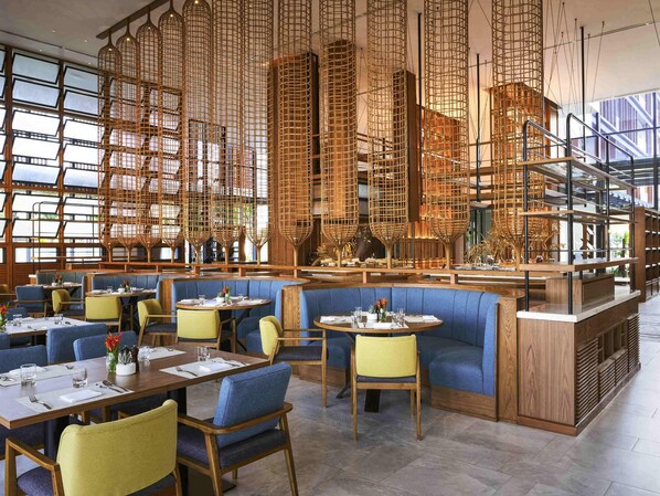 International cuisine - Mövenpick Resort Waverly Phu Quoc (Phu Quoc)