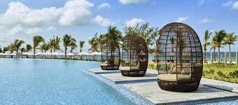 Mövenpick Resort Waverly Phu Quoc