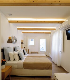 Chambre Triple Ăconomique, rez-de-chaussĂ©e | Coffres-forts dans les chambres, dĂ©coration personnalisĂ©e