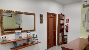 Reception - Pensión Corbero (Madrid)