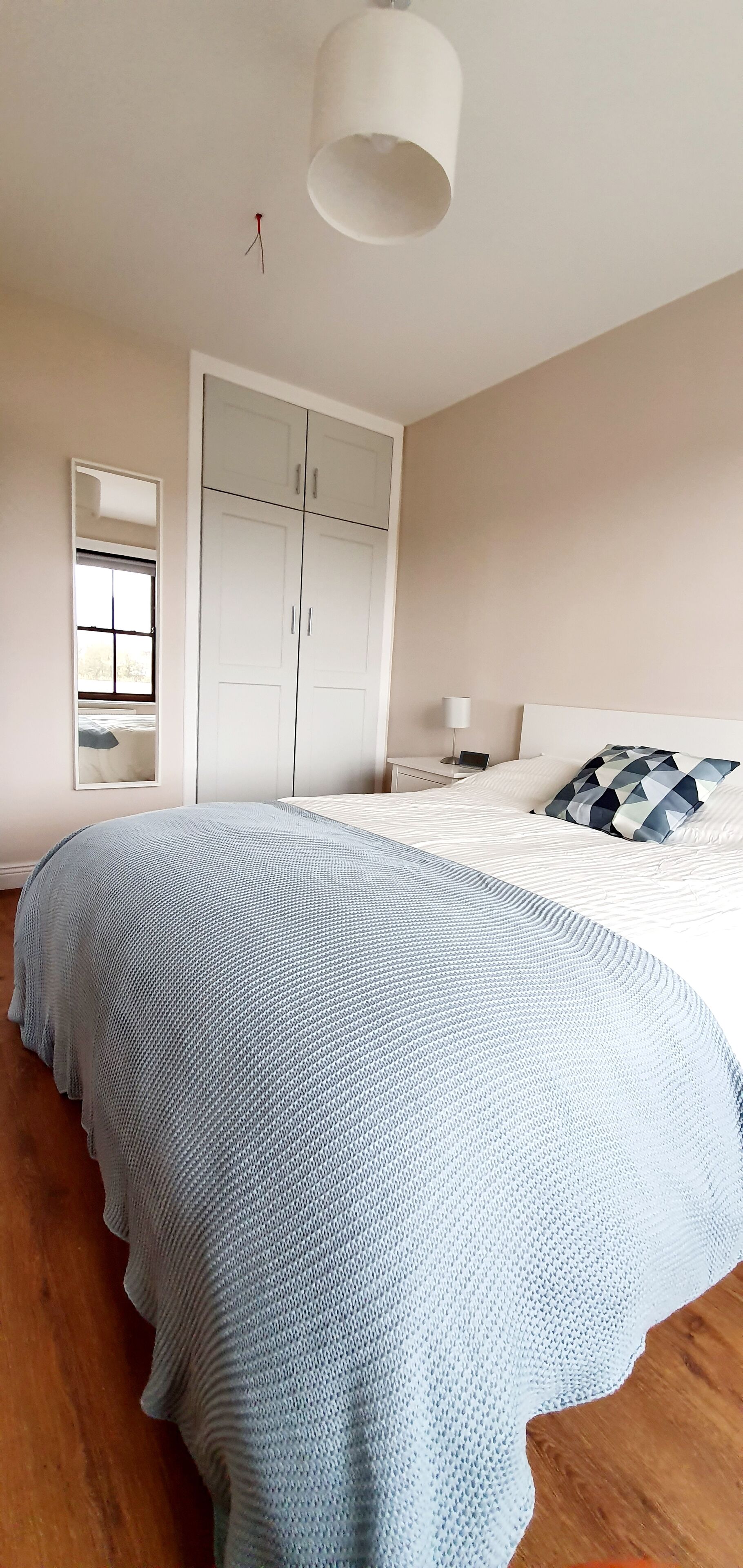 1 slaapkamer, een strijkplank/strijkijzer, wifi, beddengoed