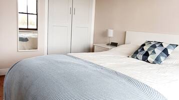 1 soverom, strykejern/-brett, wi-fi og sengetøy