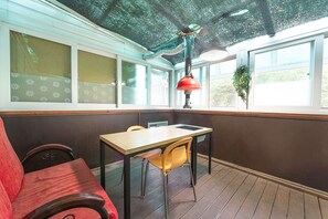 Room - Weasly Puppy (Chuncheon)