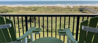 Condo en bord de mer merveilleusement décoré avec une vue fantastique sur le golfe