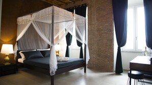 ห้องลักซ์ชัวรี่สำหรั บสี่ท่าน (Golden)