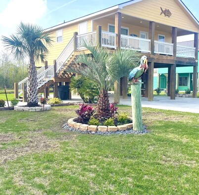 10% Discount- Hackberry Hideaway I Waterfront On Lake Calcasieu