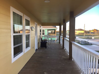 Hackberry Hideaway I  Waterfront On Lake Calcasieu 