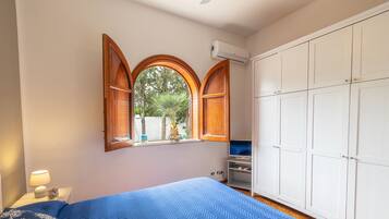 1 Schlafzimmer, BĂŒgeleisen/BĂŒgelbrett, Reisekinderbett, kostenloses WLAN