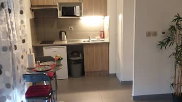 Réfrigérateur, micro-ondes