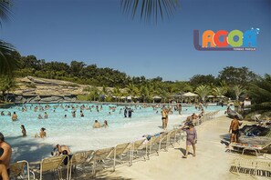 Outdoor pool, a heated pool - Luxury Resort for up to 6 people with a discount at Lagoa Termas Park, Water Park, and Nautical Center. (St. Lagoa Quente)