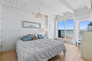 3 bedrooms, internet, bed sheets - Casa Del Mar in Rio del Mar! (Aptos)