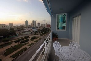 Terrace/patio - Balcon G, Knocking on Cuba (Havana)