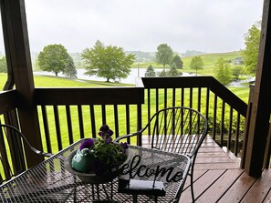 Outdoor dining - Countryside Overlook Suite: Luxury, Lodge Suite in Amish Country, Ohio. (Dundee)