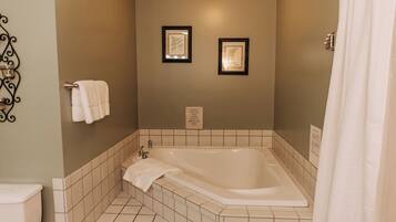 Shower, jetted tub, hair dryer, towels