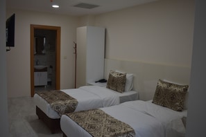 Standard Studio | Premium bedding, down duvets, individually decorated