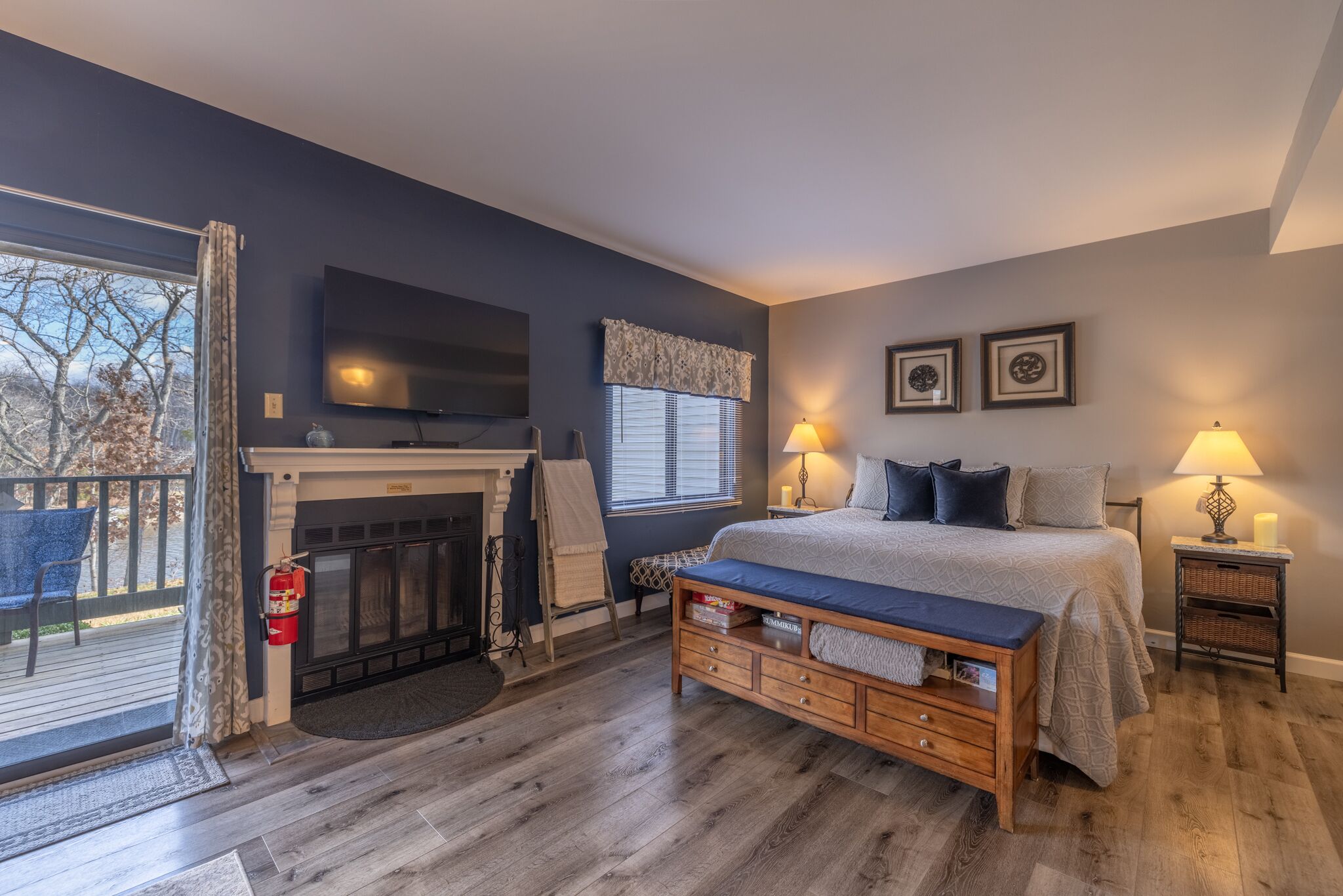 1 dormitori, planxa i posts de planxar, wifi i roba de llit 