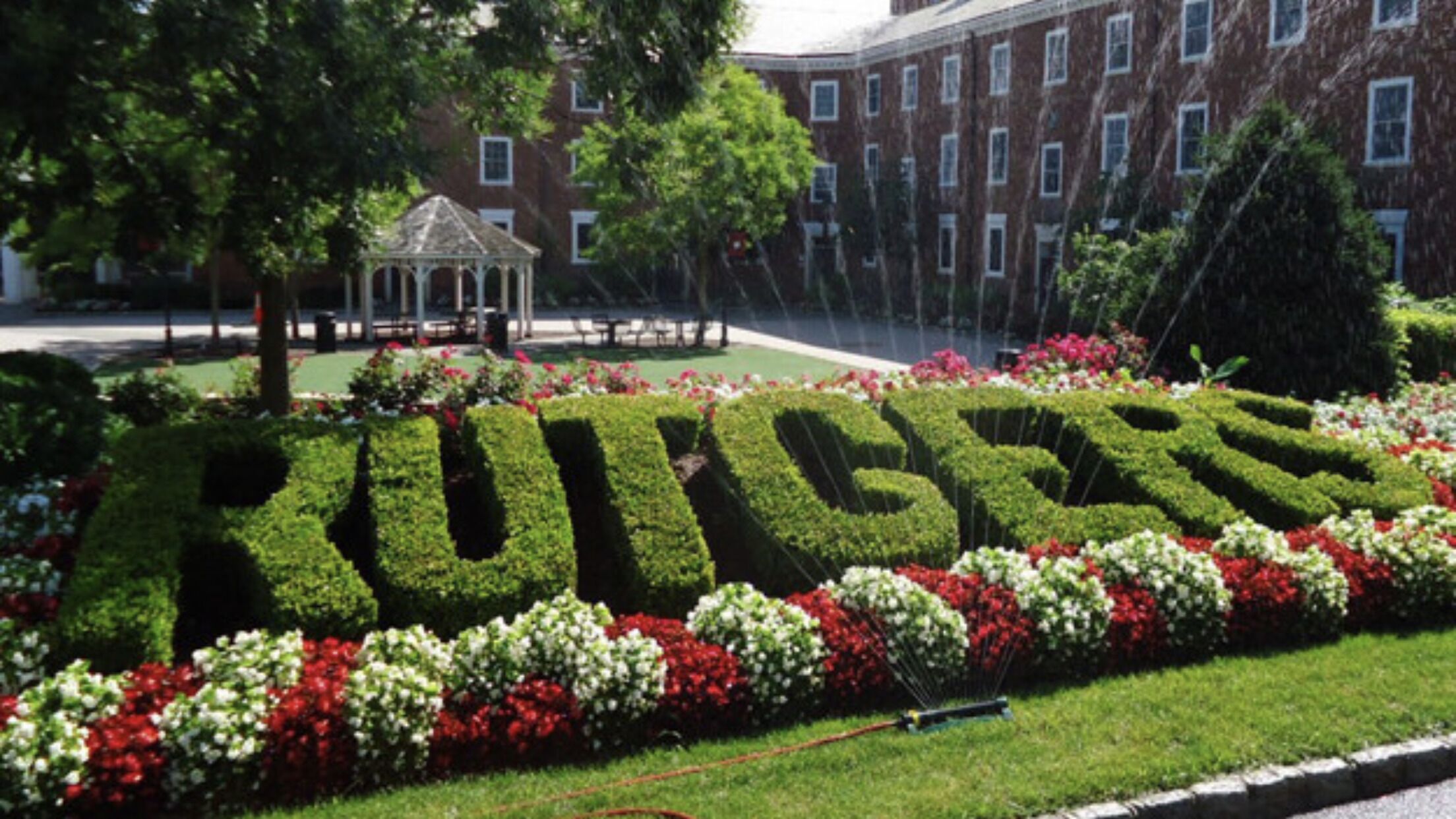 Rutgers university 5 mins away