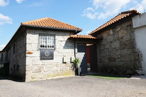 Exterior detail - Casa do Lago - Quinta de Areda Wine & Pool Experience (Fafe)