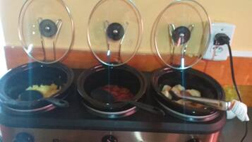 Café da manhã com buffet grátis todos os dias