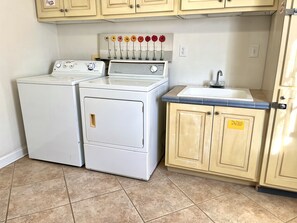 Interior - Bayfront family home w/  beach area (St George Island)
