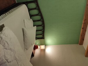 3 camere