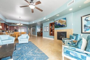 Smart TV, fireplace