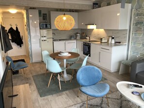 雪櫃、微波爐、焗爐、爐具