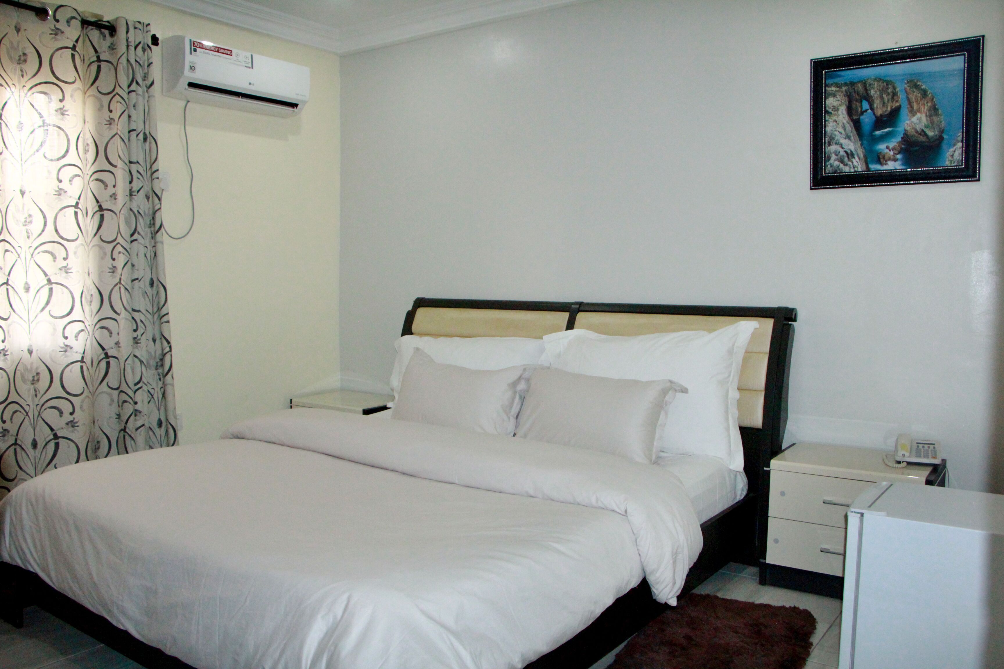 Desk, free WiFi, bed sheets