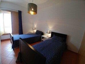 2 Schlafzimmer, Bügeleisen/Bügelbrett, Reisekinderbett, WLAN