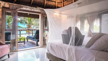 小屋, 1 張特大雙人床, 陽台, 海景 | 1 間臥室、客房內保險箱、床單