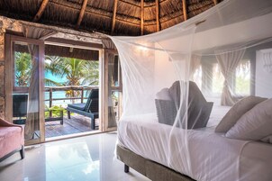 Cabin, 1 King Bed, Balcony, Sea View | In-room safe, bed sheets
