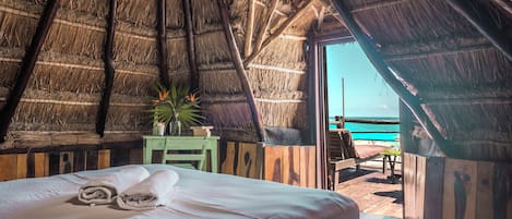 Cabin, 1 King Bed, Balcony, Sea Facing | 1 bedroom, in-room safe, bed sheets