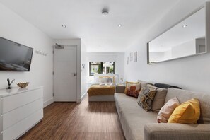 1 bedroom, iron/ironing board, WiFi