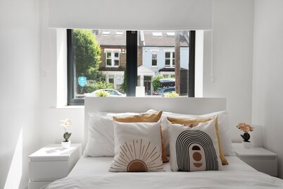 Manor House Studio by MoreThanStays | Ground floor