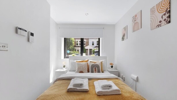 1 bedroom, iron/ironing board, WiFi - Hermitage Rd N4, Manor House | Ground floor (London)