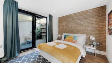Desk, iron/ironing board, free WiFi, bed sheets