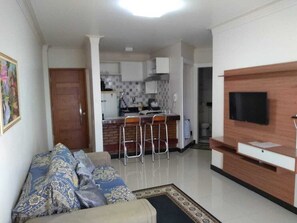 TV - Flat Jardim de Alah- Sea view 450m from the New SSA Convention Center (Salvador)